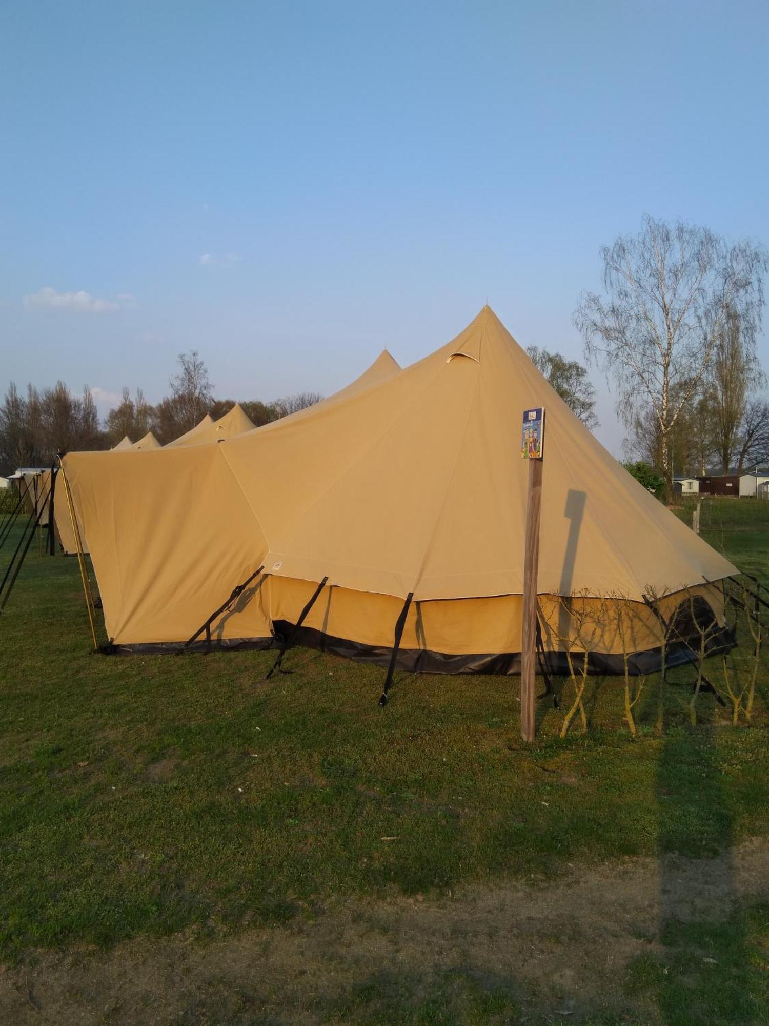 Tent-Ok Opende 外观 照片